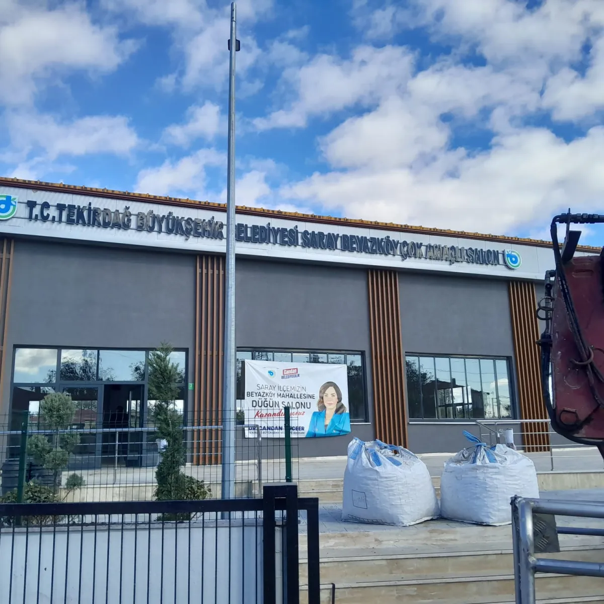 Saray İlçesi Beyazköy Mahallesi Düğün Salonu